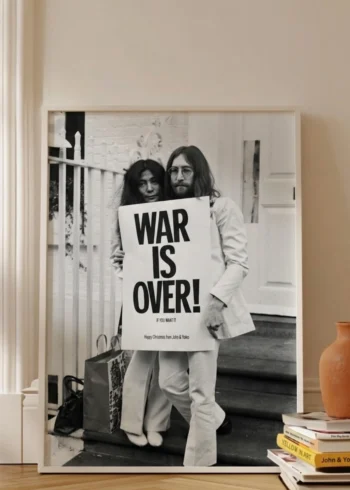 პოსტერი WAR IS OVER!